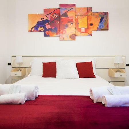 8- Tourist House Bologna - Light House - Self Check-In Appartement Buitenkant foto