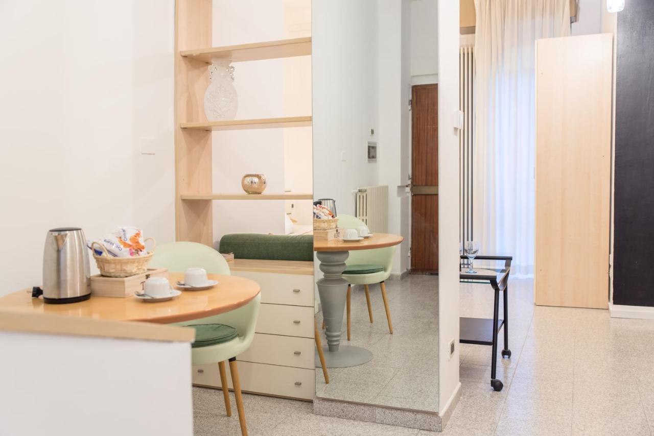 8- Tourist House Bologna - Light House - Self Check-In Appartement Buitenkant foto