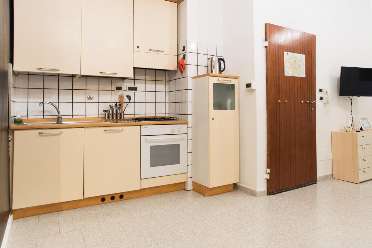 8- Tourist House Bologna - Light House - Self Check-In Appartement Buitenkant foto