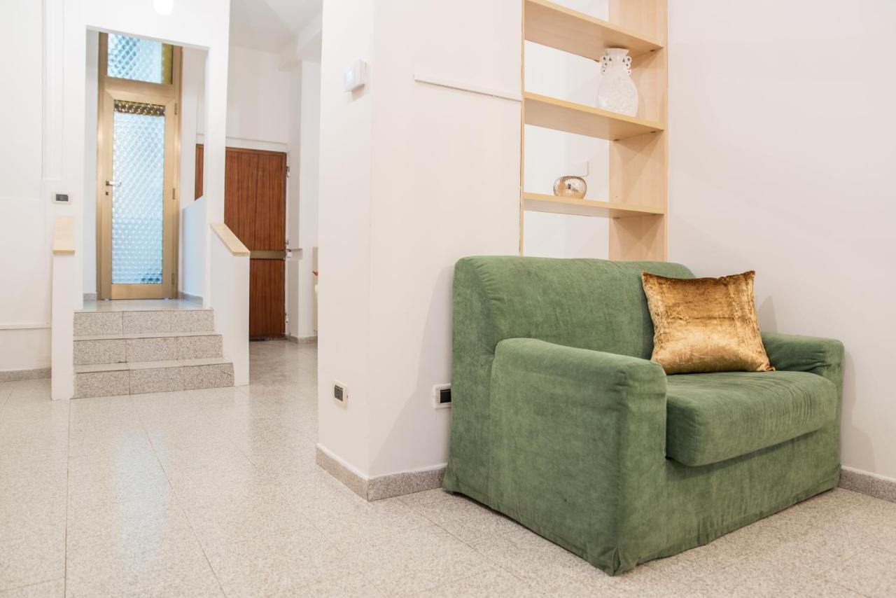 8- Tourist House Bologna - Light House - Self Check-In Appartement Buitenkant foto