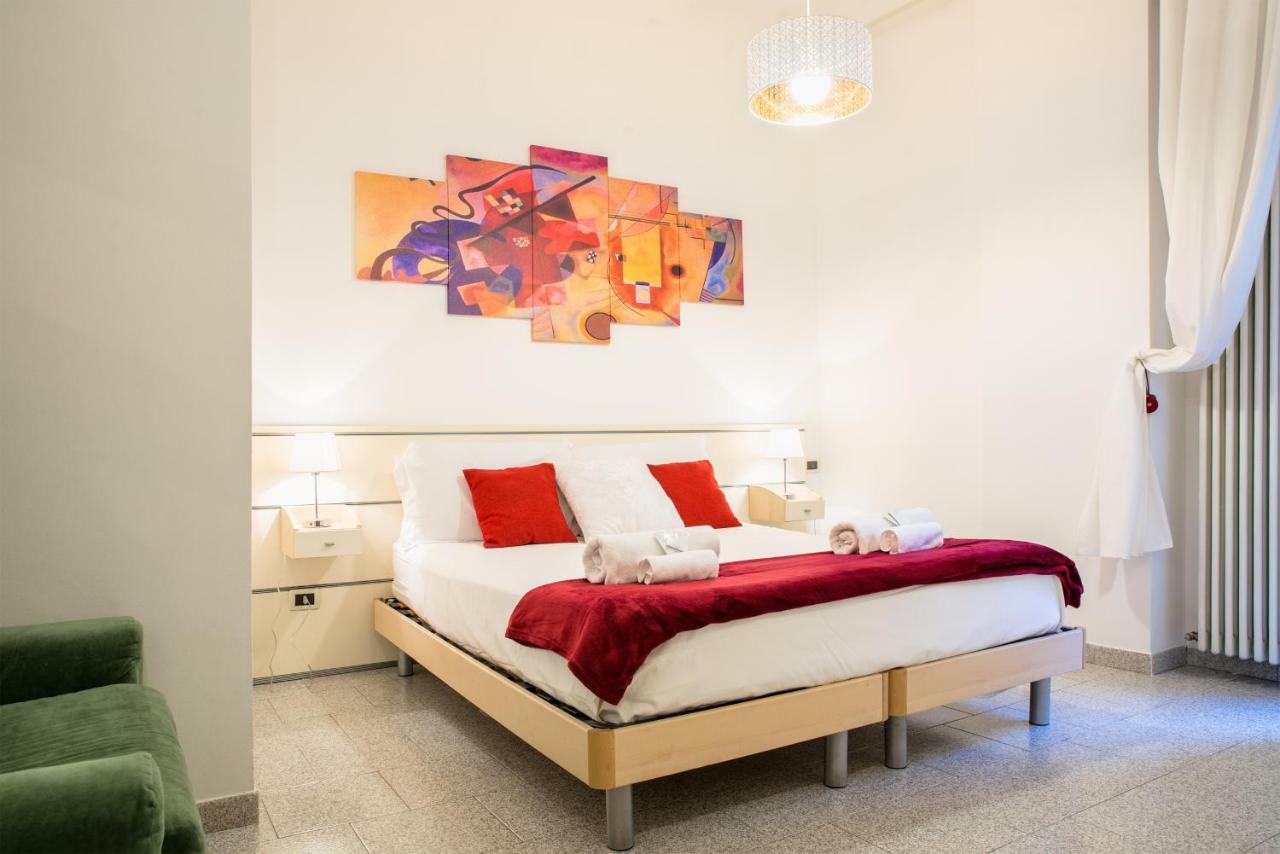 8- Tourist House Bologna - Light House - Self Check-In Appartement Buitenkant foto
